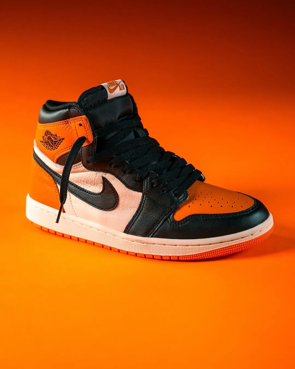 Air Jordan 1 Hi OG,Shattered B 「初代扣碎」AJ1 终于有复刻新图!这质感你满意么! Air Jordan 1 Hi OG,Shattered B 「初代扣碎」AJ1 终于有复刻新图!这质感你满意么!
