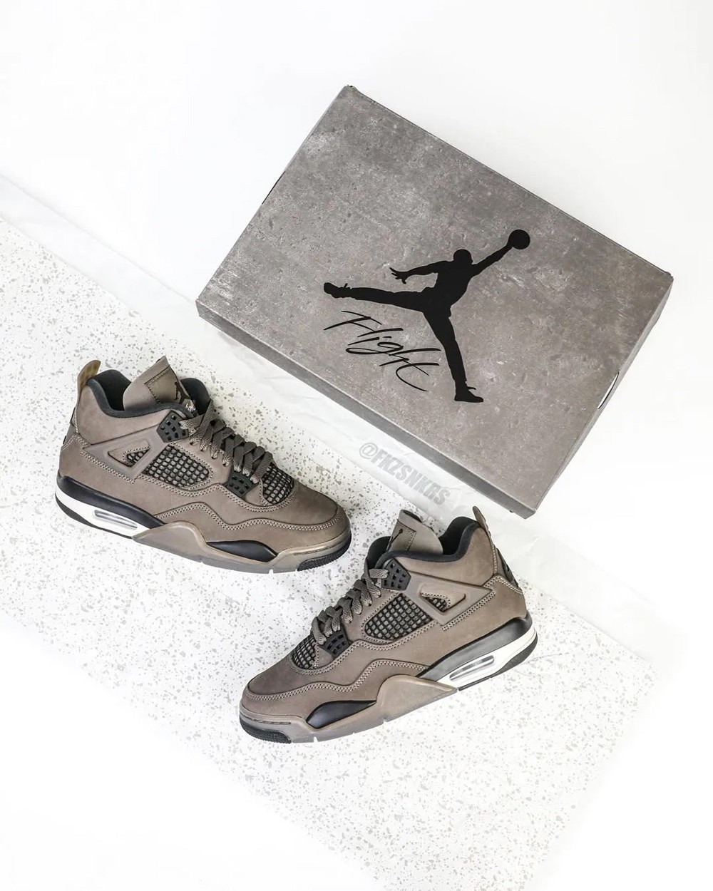 Air Jordan 4,AJ4,Cave Stone,FV 撞脸 TS 亲友限定!这双 AJ4 关注度不低啊! Air Jordan 4,AJ4,Cave Stone,FV 撞脸 TS 亲友限定!这双 AJ4 关注度不低啊!