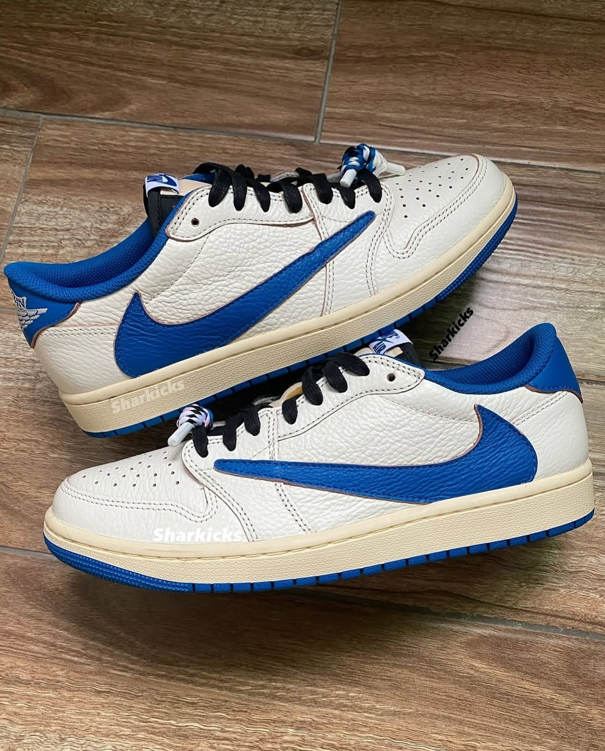 Air Jordan 1 Low OG,DM7866-104 「闪电倒钩 2.0」曝光新实物!日期定了! Air Jordan 1 Low OG,DM7866-104 「闪电倒钩 2.0」曝光新实物!日期定了!