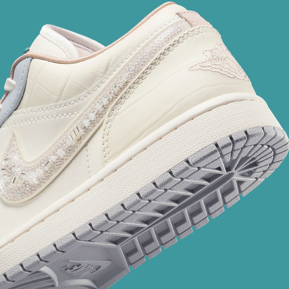 IH7323-100,WMNS,Soft Pearl,AJ1 「这么高级」的 AJ1!很久没见了! IH7323-100,WMNS,Soft Pearl,AJ1 「这么高级」的 AJ1!很久没见了!