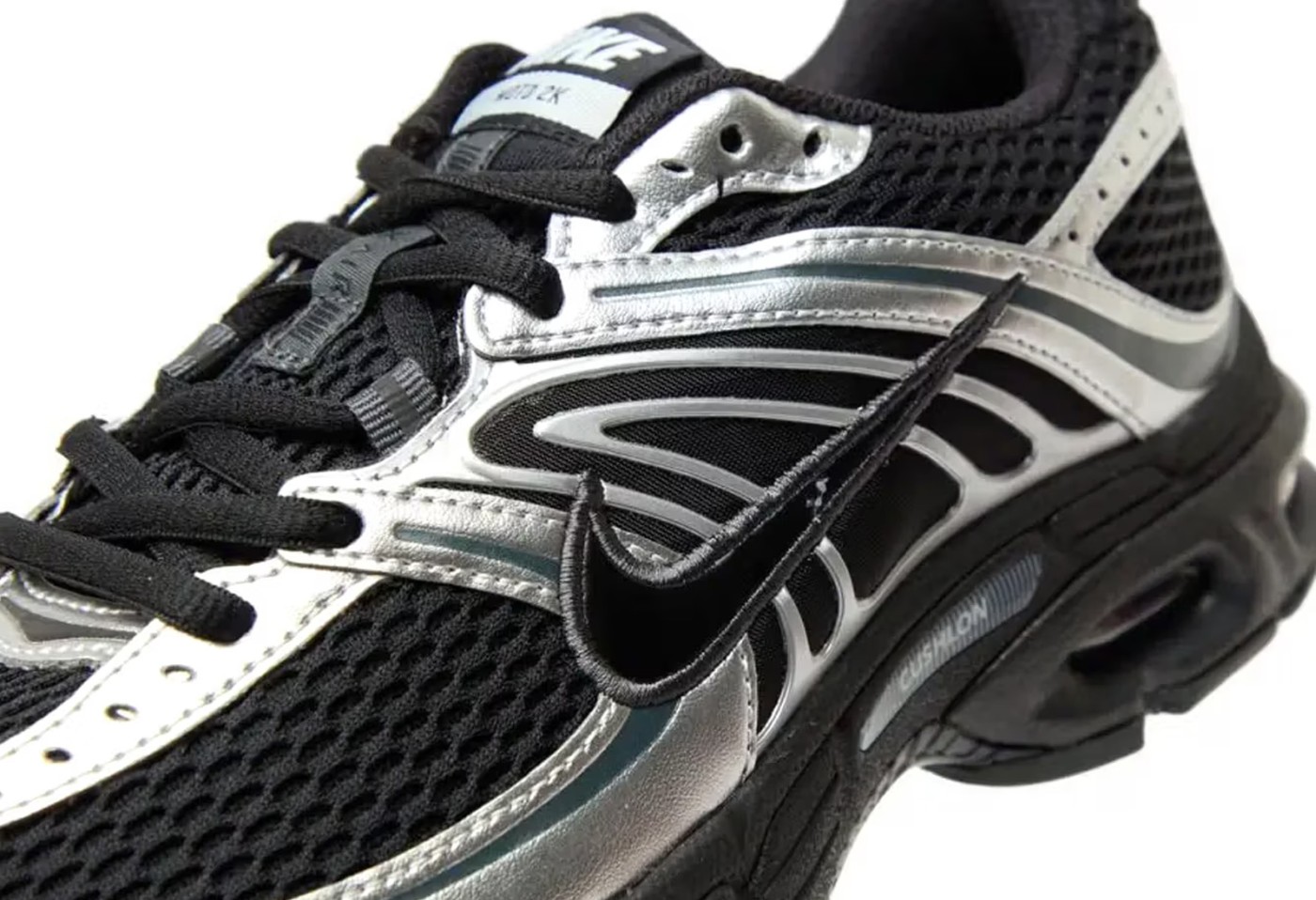 HQ2056-007,Air Max Moto 2K,Nik Y2K 玩家狂喜!Nike 又一经典造型回归! HQ2056-007,Air Max Moto 2K,Nik Y2K 玩家狂喜!Nike 又一经典造型回归!