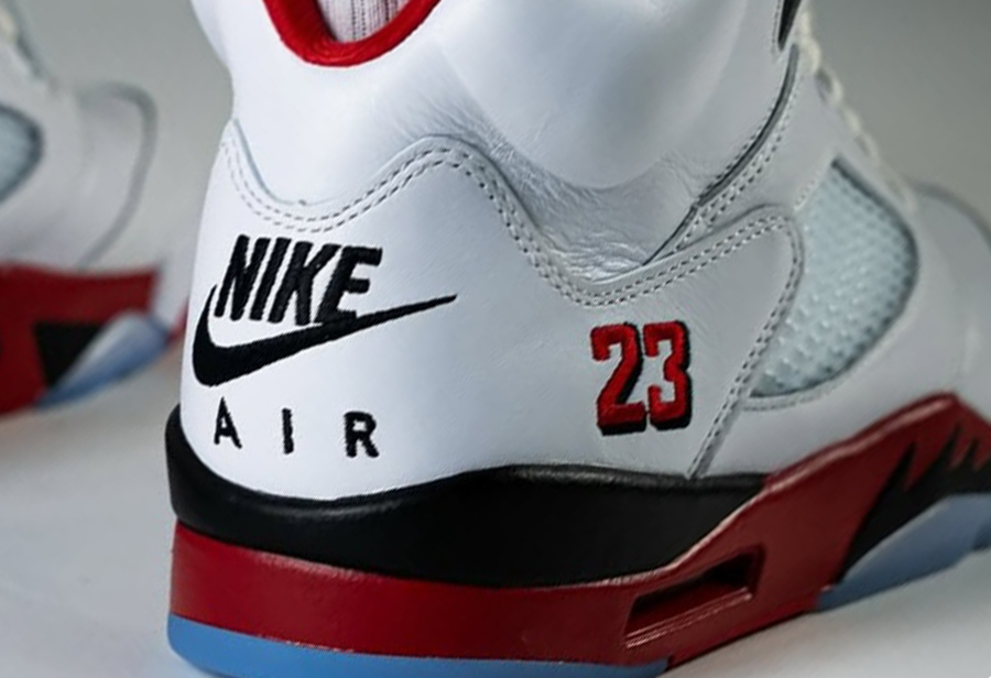 Air Jordan 5,AJ5,Fire Red,Blac 经典中的经典!这款「元年 AJ」有新消息了! Air Jordan 5,AJ5,Fire Red,Blac 经典中的经典!这款「元年 AJ」有新消息了!