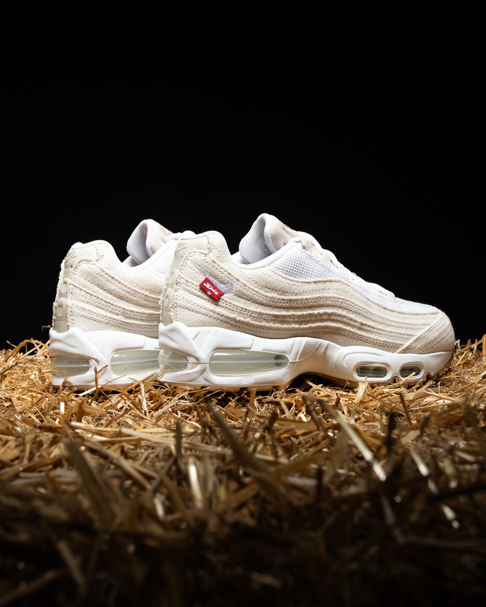扣碎,AJ1,Levis,Air Max 95,Nike 溢价不小!今早扣碎 AJ1、Levis 联名你中了吗? 扣碎,AJ1,Levis,Air Max 95,Nike 溢价不小!今早扣碎 AJ1、Levis 联名你中了吗?