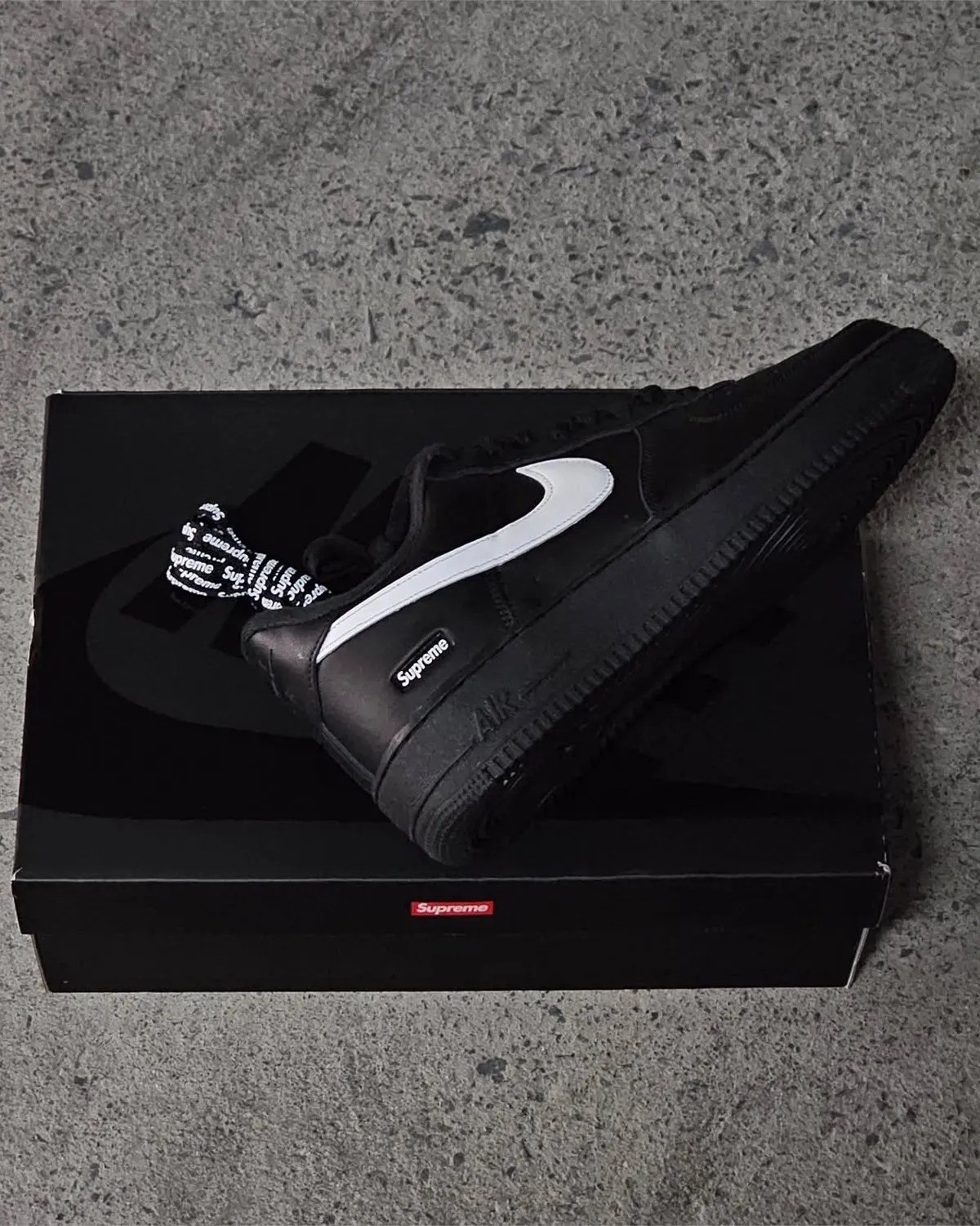 CU9225-002,Supreme,Nike,AF1 「Supreme x 耐克」新鞋首次曝光!又换回这个经典鞋型了! CU9225-002,Supreme,Nike,AF1 「Supreme x 耐克」新鞋首次曝光!又换回这个经典鞋型了!
