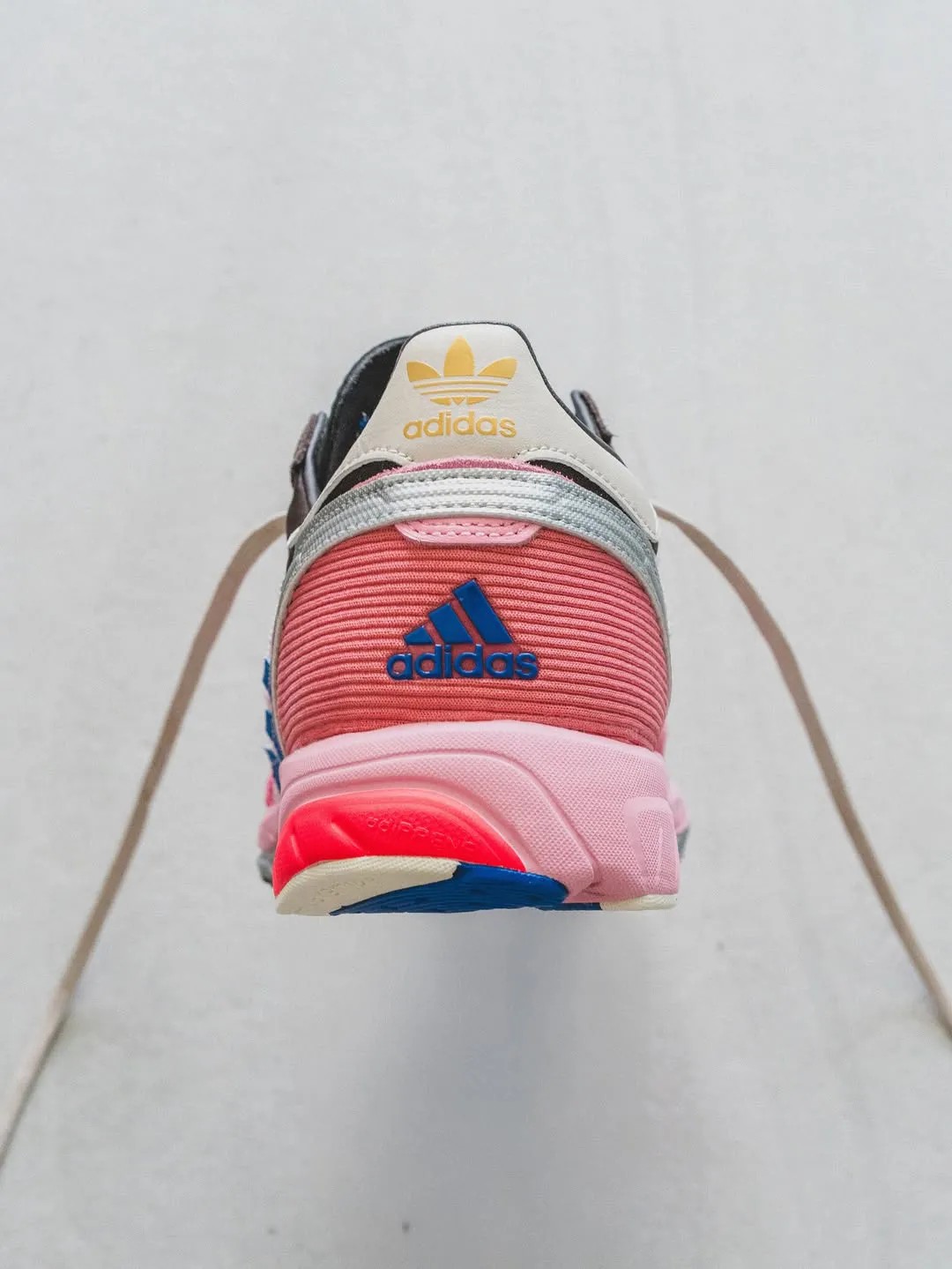 Bad Bunny,adidas Originals,Adi 上次不便宜!Bad Bunny x 三叶草有新配色了! Bad Bunny,adidas Originals,Adi 上次不便宜!Bad Bunny x 三叶草有新配色了!
