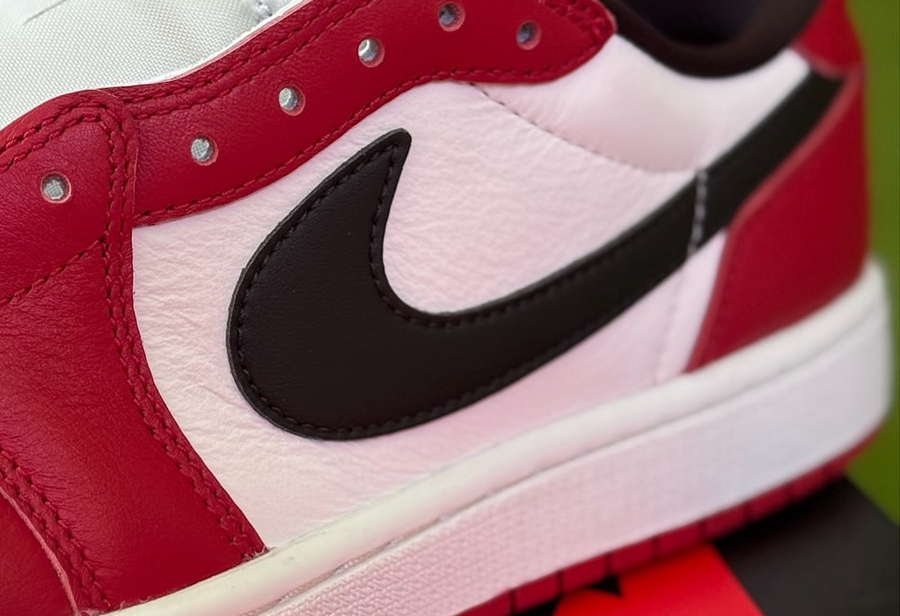 Air Jordan 1 Low OG,Chicago,HQ 钩子更大了!「芝加哥 AJ1」新实物曝光! Air Jordan 1 Low OG,Chicago,HQ 钩子更大了!「芝加哥 AJ1」新实物曝光!