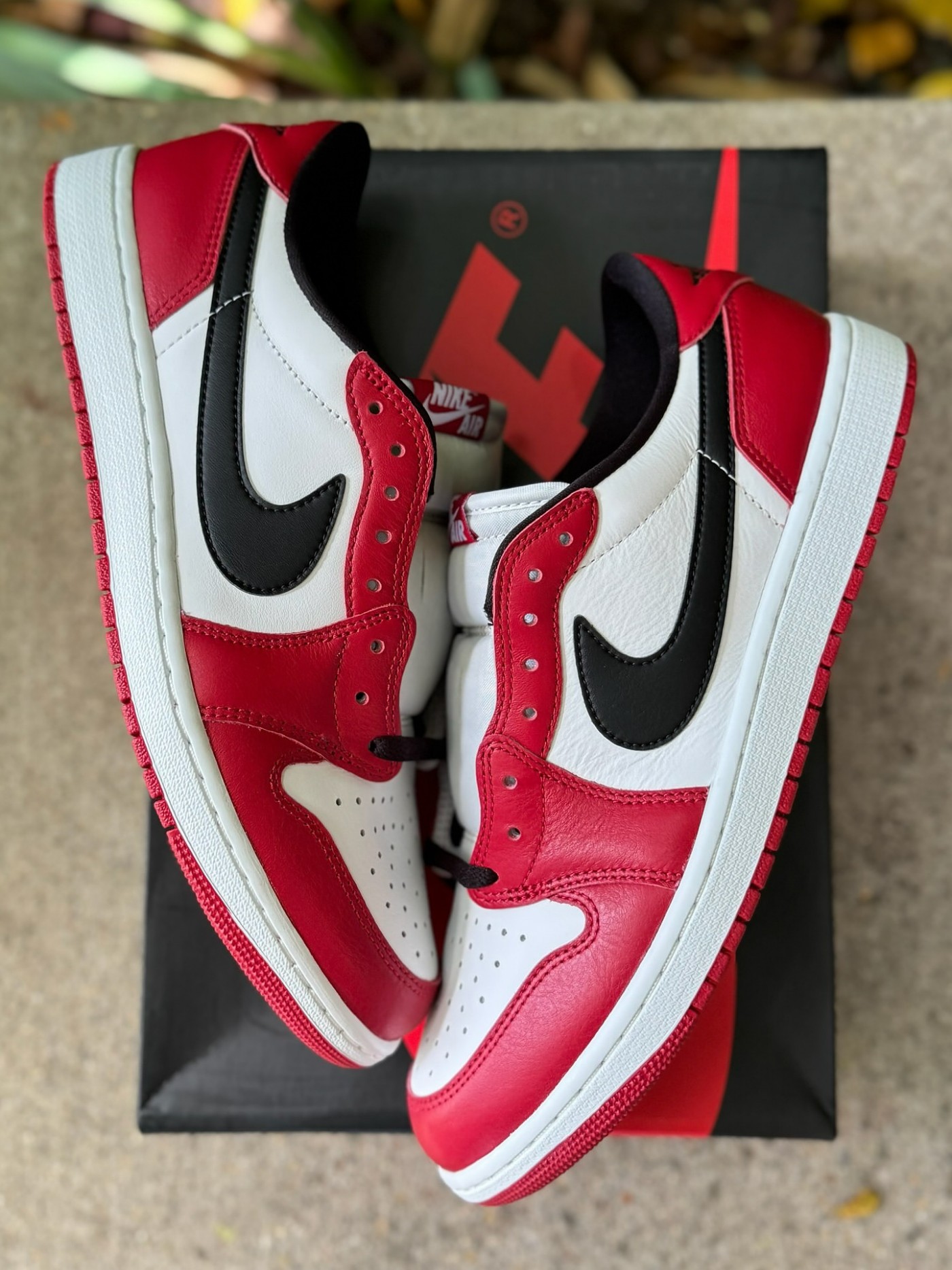 Air Jordan 1 Low OG,Chicago,HQ 钩子更大了!「芝加哥 AJ1」新实物曝光! Air Jordan 1 Low OG,Chicago,HQ 钩子更大了!「芝加哥 AJ1」新实物曝光!