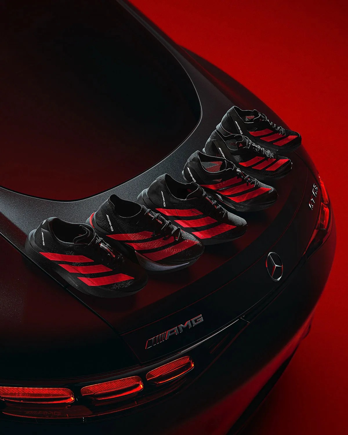 adizero,adidas,奔驰 adidas 跟「奔驰 AMG」联名!这 6 双怎么选? adizero,adidas,奔驰 adidas 跟「奔驰 AMG」联名!这 6 双怎么选?