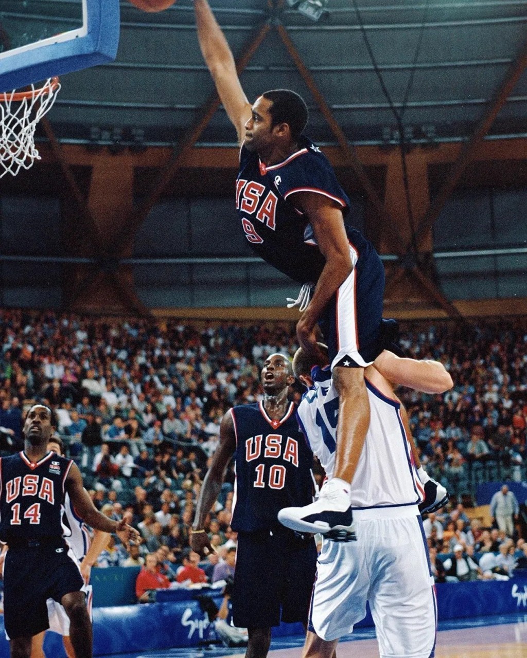 Nike,Shox BB4,Olympic,IR1983-1 “死亡之扣” 同款!这双卡特战靴要复刻了! Nike,Shox BB4,Olympic,IR1983-1 “死亡之扣” 同款!这双卡特战靴要复刻了!