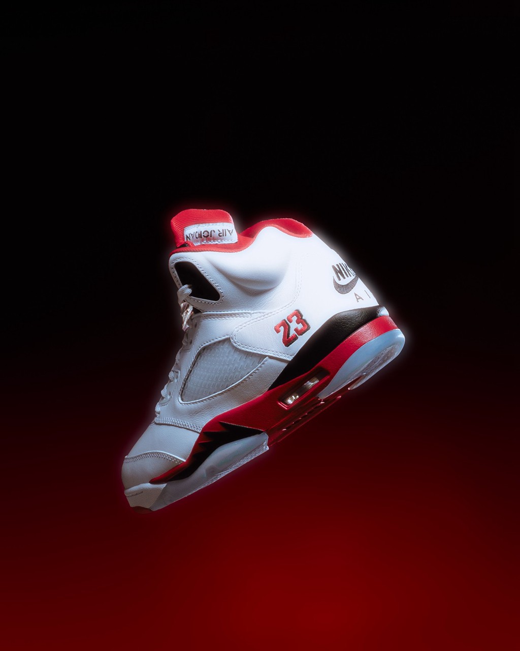 Air Jordan 5 Fire Red,Black To 元年设计回归!白红 AJ5 发售日期记好了! Air Jordan 5 Fire Red,Black To 元年设计回归!白红 AJ5 发售日期记好了!