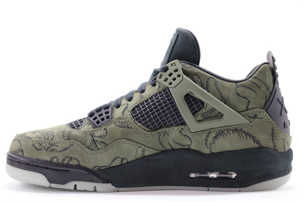 AJ4,KAWS  要价 48W!这双「超罕见 AJ」悄悄现身…… AJ4,KAWS  要价 48W!这双「超罕见 AJ」悄悄现身……