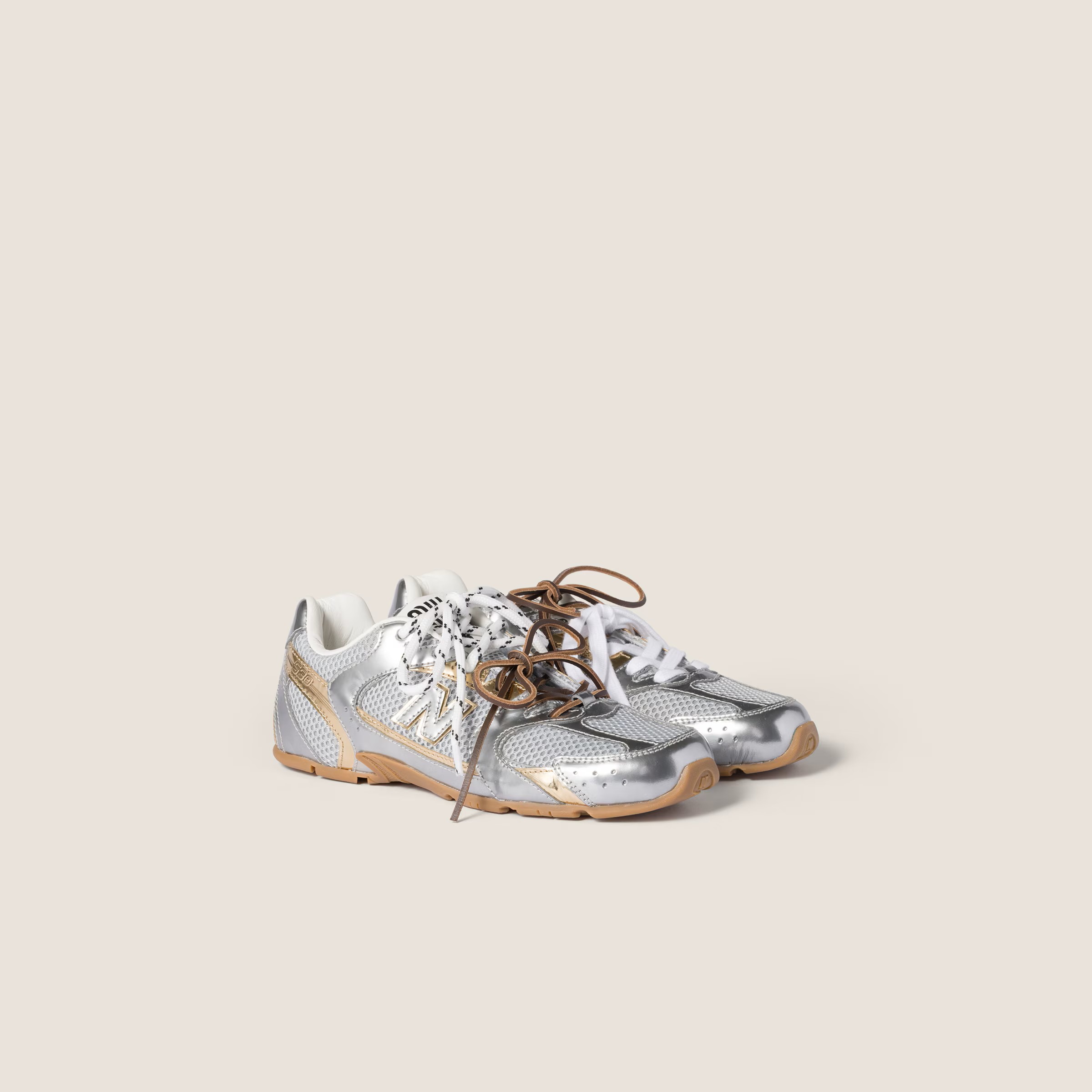 Miu Miu,New Balance 530,NB 富婆快乐鞋 Miu Miu x NB530 新配色来了!定价是... Miu Miu,New Balance 530,NB 富婆快乐鞋 Miu Miu x NB530 新配色来了!定价是...
