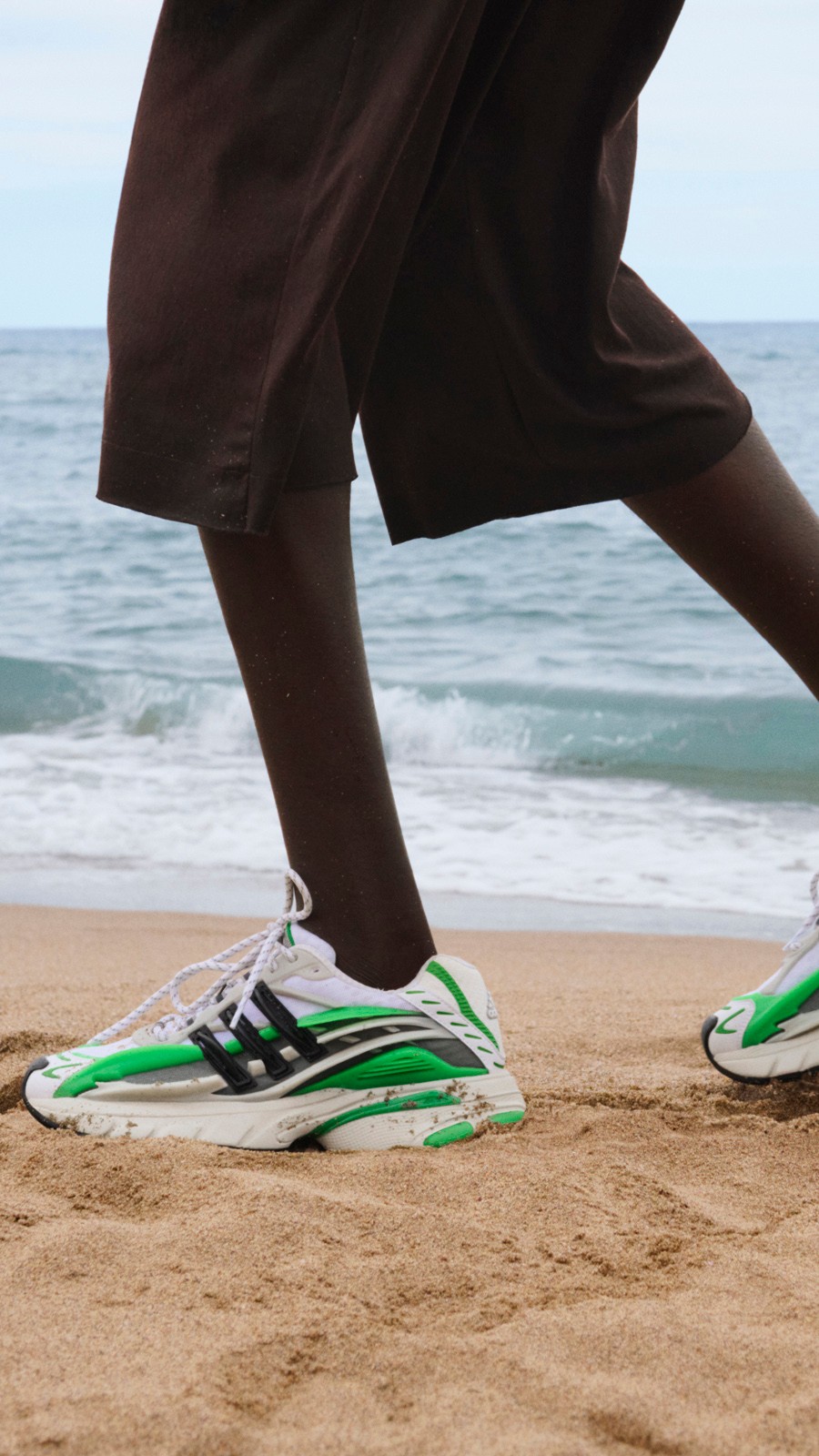 adidas Originals,Pharrell Will 首发市价起飞!菲董「水母鞋」新配色登记开启! adidas Originals,Pharrell Will 首发市价起飞!菲董「水母鞋」新配色登记开启!