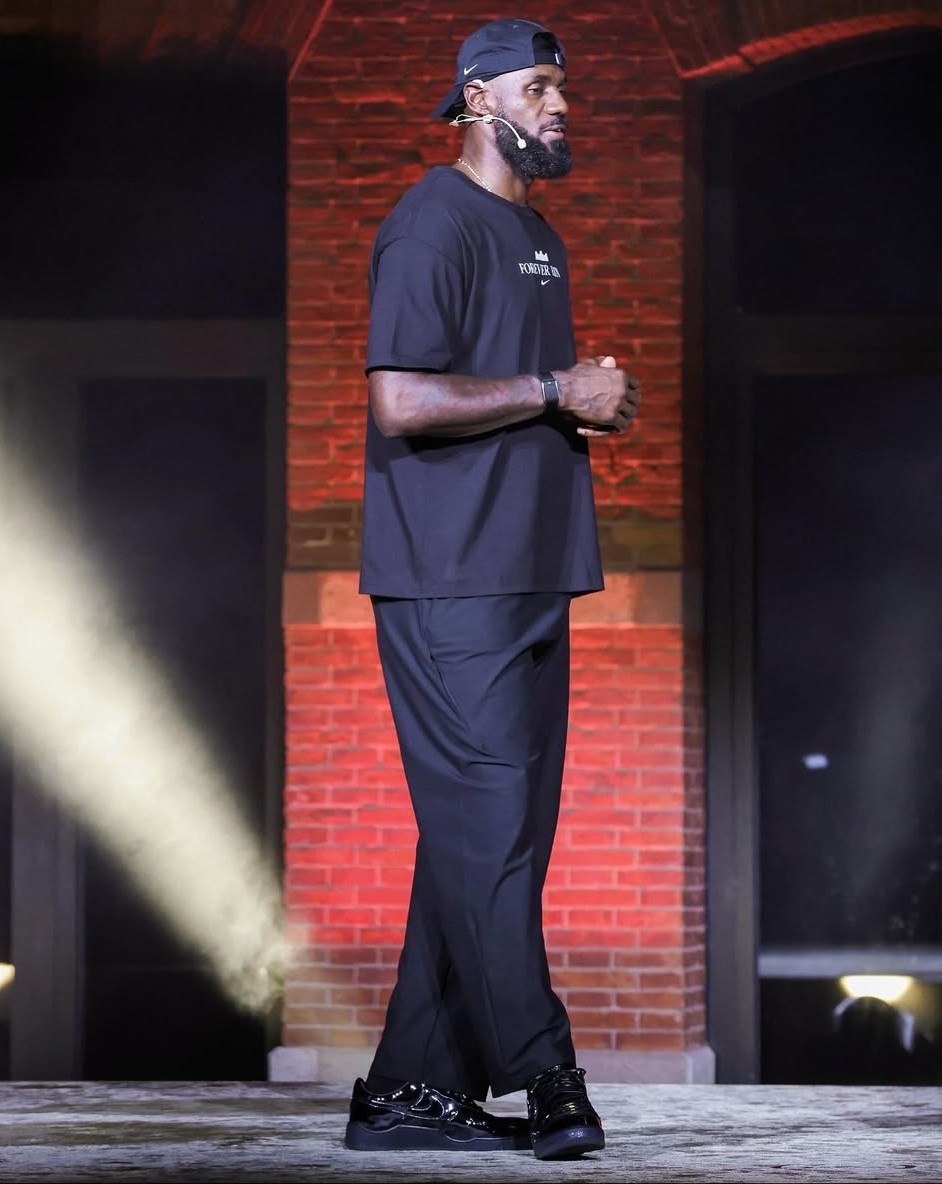 LeBron James,Nike,Air Force 1,   规格极高!詹姆斯「皇冠 AF1」要市售了! LeBron James,Nike,Air Force 1,   规格极高!詹姆斯「皇冠 AF1」要市售了!