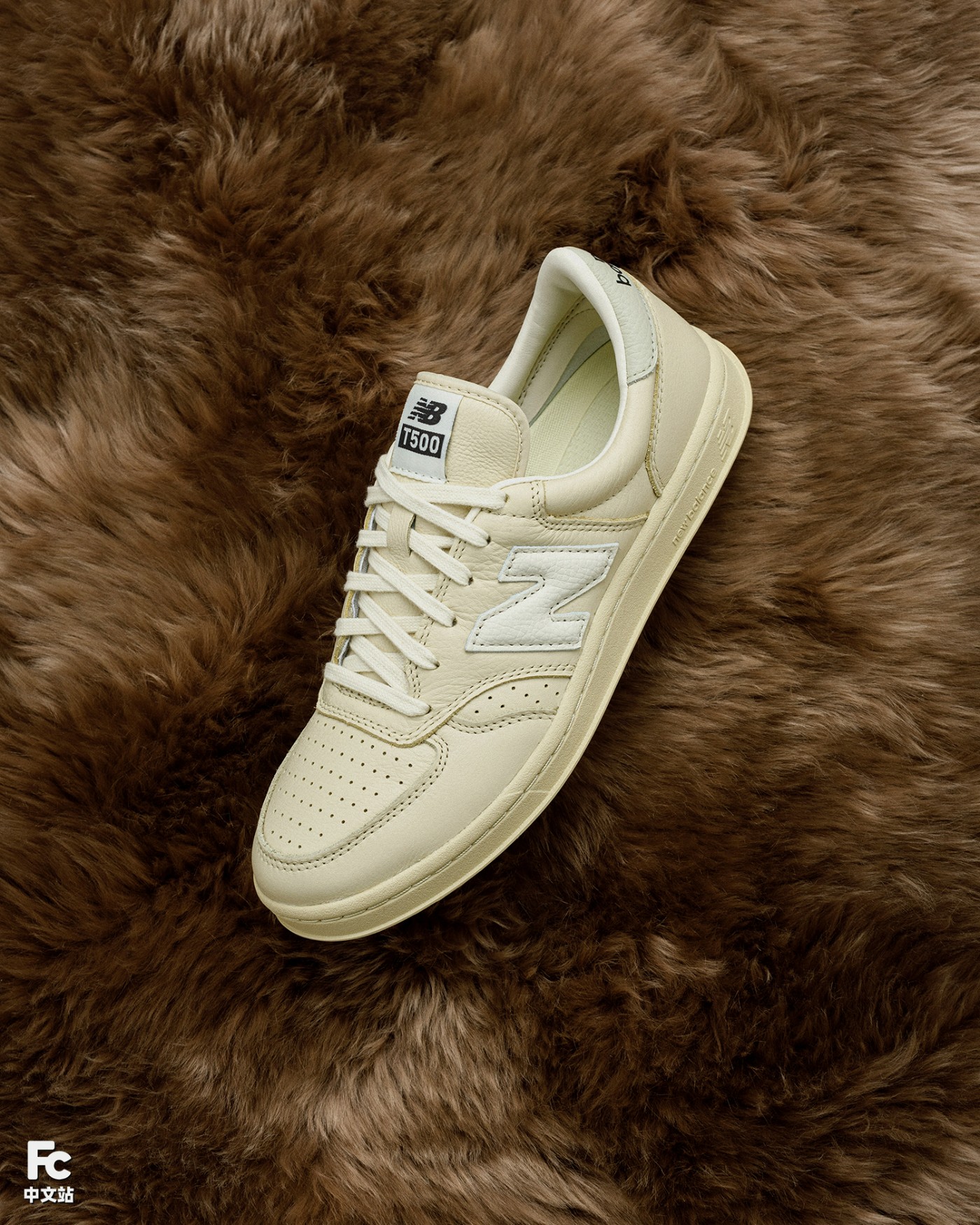NB,New Balance,AURALEE,T500 明天发售别忘了!时装周曝光的「老钱风」NB 联名鞋,开箱来了! NB,New Balance,AURALEE,T500 明天发售别忘了!时装周曝光的「老钱风」NB 联名鞋,开箱来了!