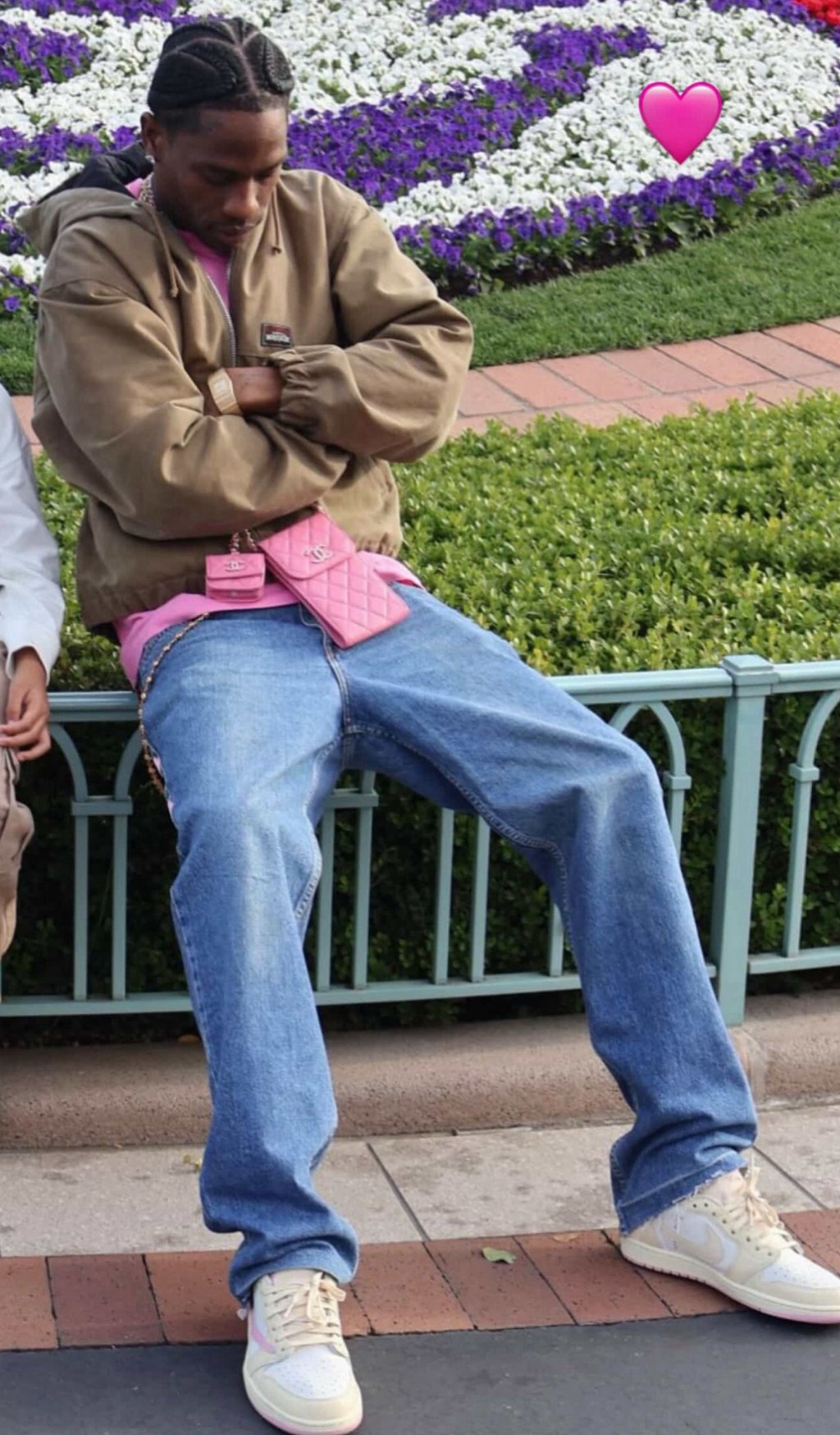 Nike,TS,倒钩 TS 现身东京迪士尼!「脚下新鞋」抢了镜!传闻要市售! Nike,TS,倒钩 TS 现身东京迪士尼!「脚下新鞋」抢了镜!传闻要市售!