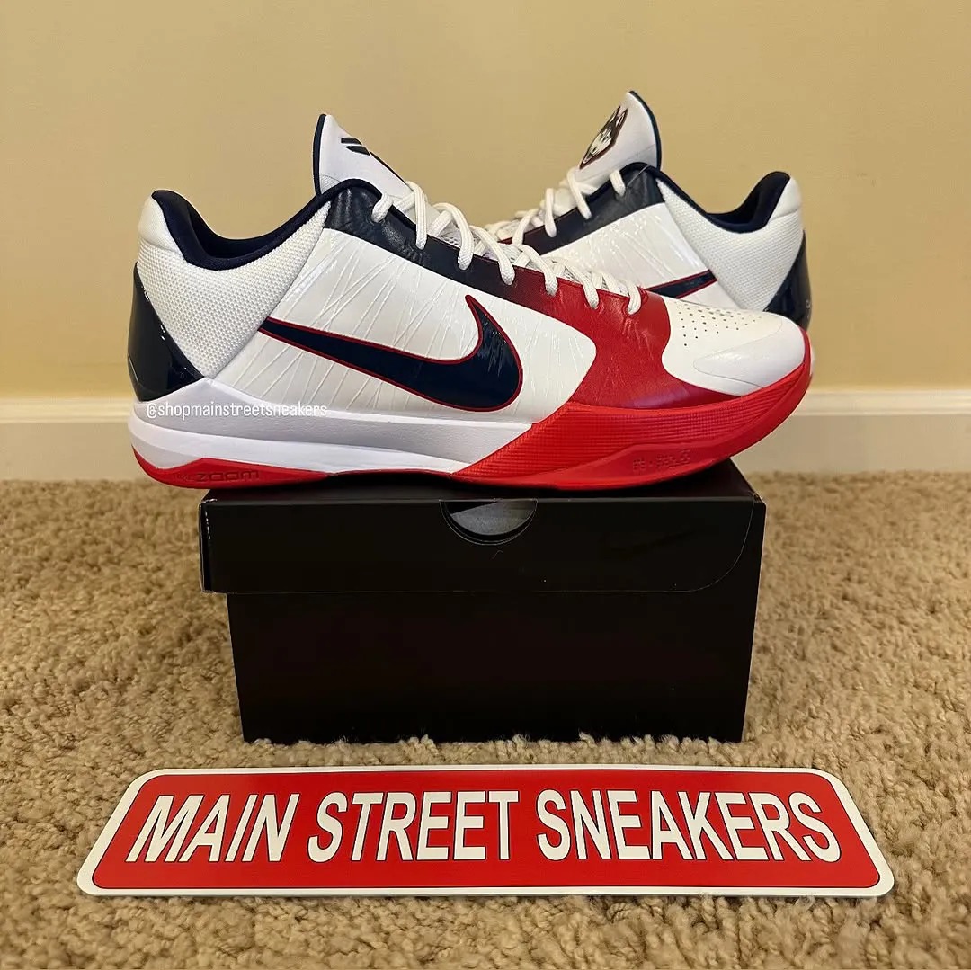 Kobe 5,Nike,UConn Kobe 5 出了个「哈士奇」配色,还真挺好看! Kobe 5,Nike,UConn Kobe 5 出了个「哈士奇」配色,还真挺好看!