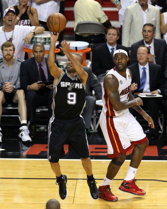 Nike LeBron 10 Elite “Finals” PE 欣赏