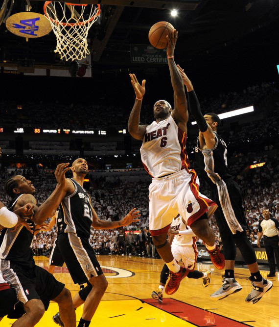 Nike LeBron 10 Elite “Finals” PE 欣赏