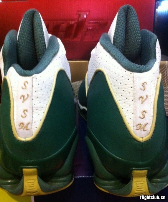 Nike Shox VC II 圣文森特圣玛丽高中PE 实物图赏