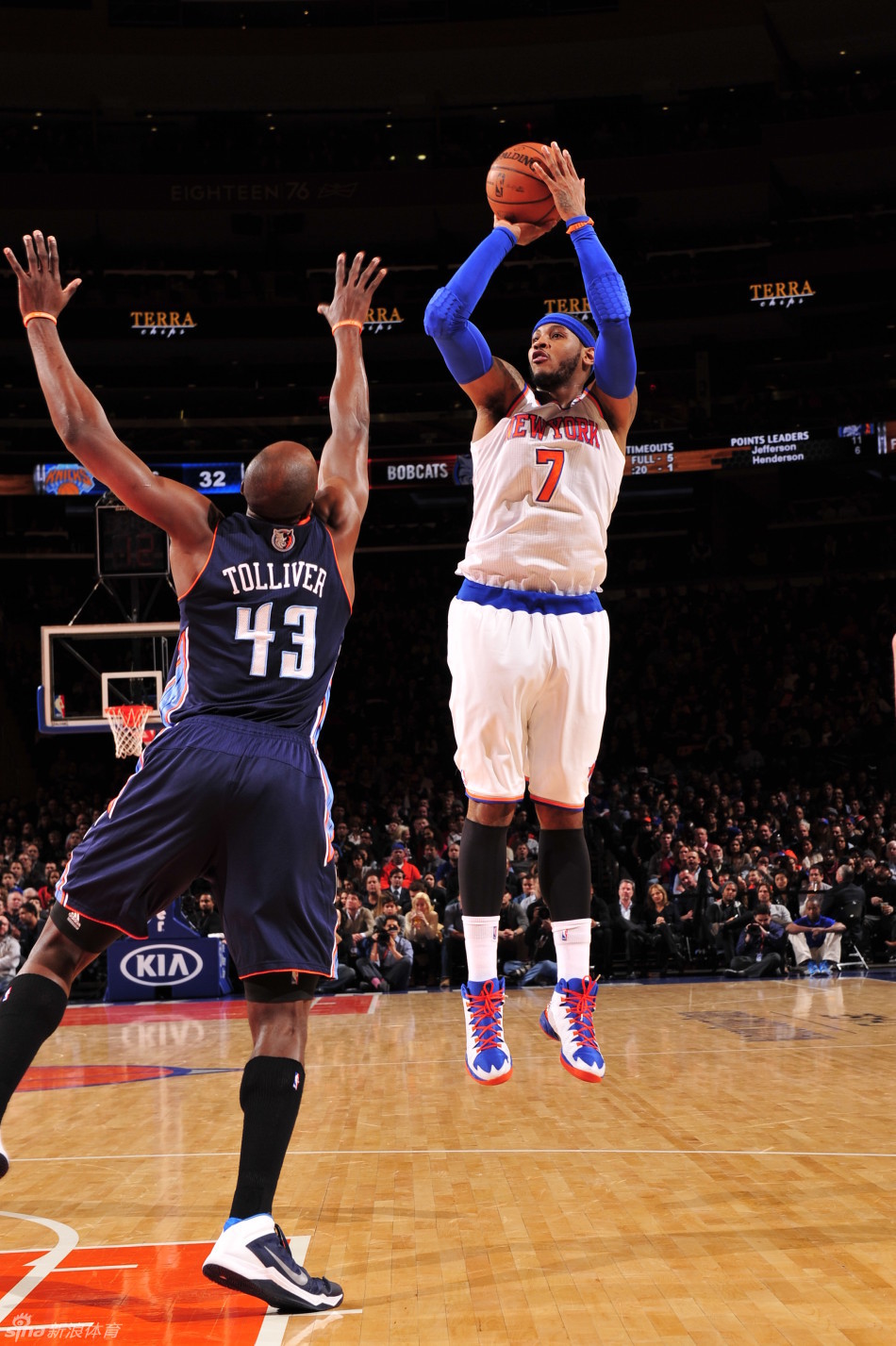 安东尼亲着喬登 Melo M10“尼克斯”PE 独砍62分，打破多项记录