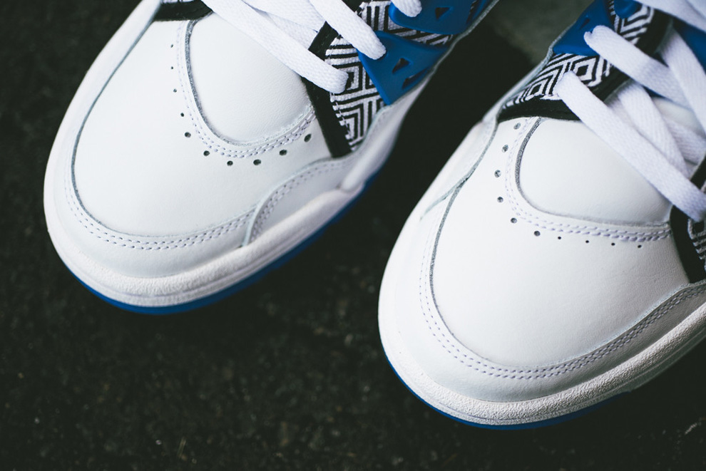 adidas Mutombo 元年白蓝黑配色 即将丢售