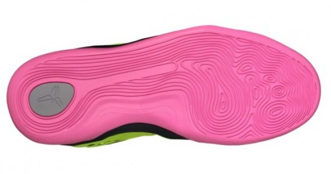 Nike Kobe 9 EM GS 荧光粉配色现已丢售