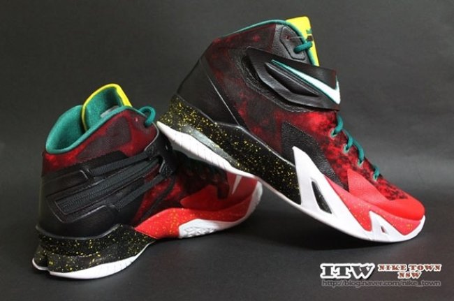 Nike,Zoom,LeBron,Soldier,8,圣诞 士兵8 Nike Zoom Soldier 8 "Christmas" 圣诞配色登场
