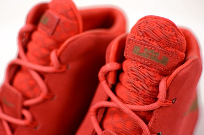 球鞋资讯,球鞋新闻,时尚杂 716417-600 LBJ12 LeBron 12 Lifestyle “Challenge Red” 即将发售