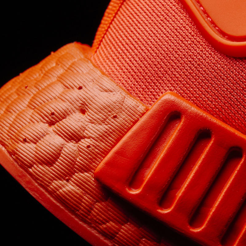 NMD,adidas  全红降临！adidas NMD R1 Mesh “Solar Red” 官方图片释出