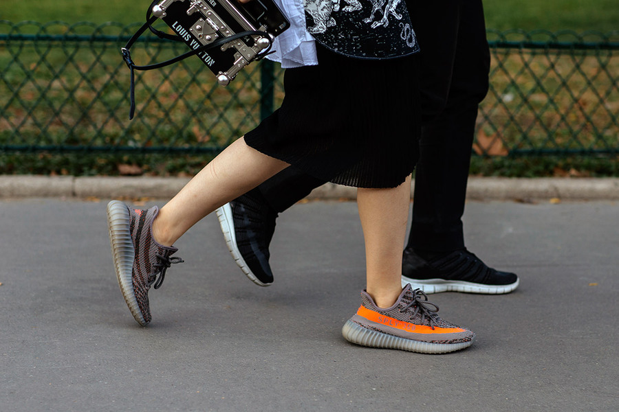 球鞋上脚,明星上脚  2017SS 巴黎时装周的球鞋上脚和街拍精选