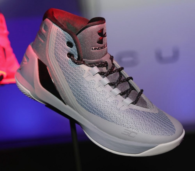 实物抢先看!库里出席 under armour curry 3 新鞋发布
