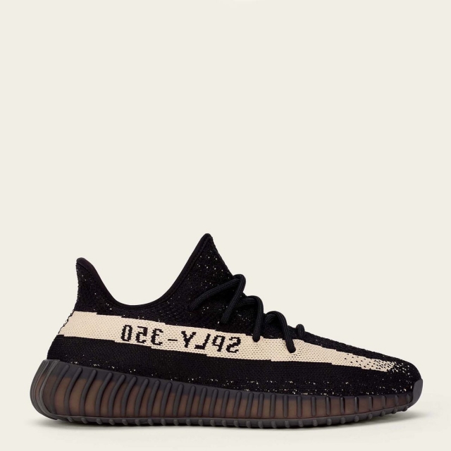 黑白 yeezy 350 boost v2 官方图片释出!