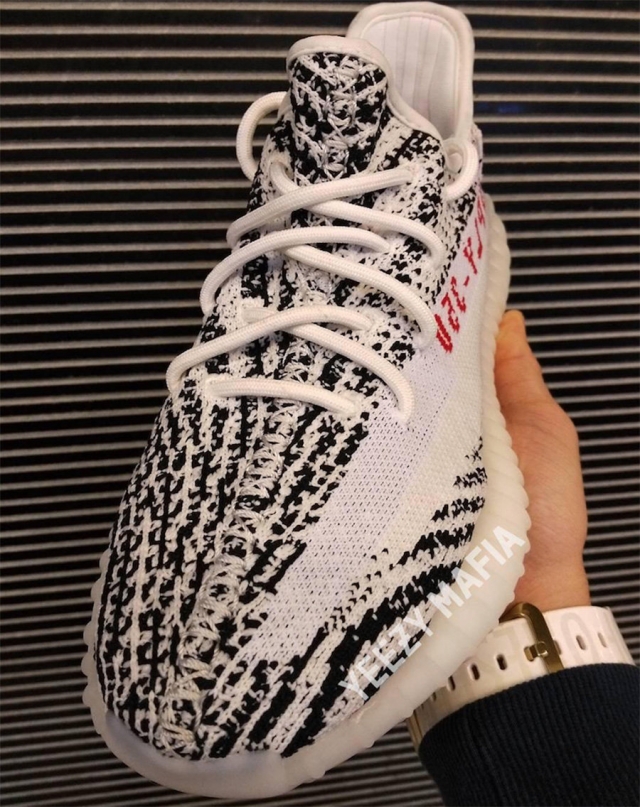 白斑马 yeezy 350 boost v2 发售日期终于确定!