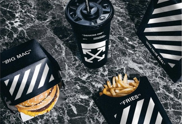 off-white 又和麦当劳搭上了?kaws 雕塑竟值 25 万人民币!