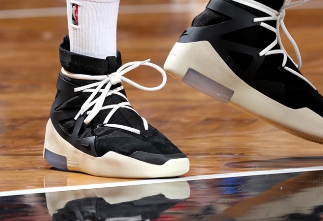 塔克穿 fog 实战真是赢了!一周 nba 赛场球鞋上脚精选