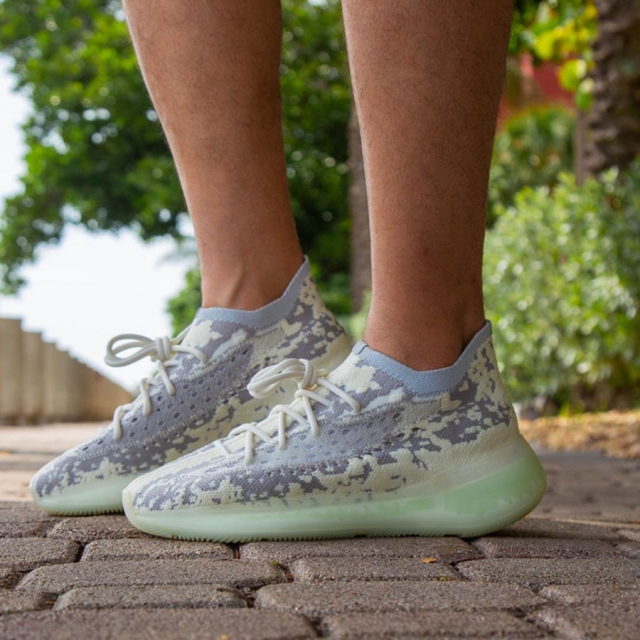 yeezy boost 380 下月即将发售!