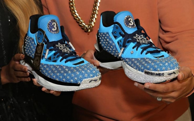 ￥2800 万的球鞋长什么样?这些球鞋圈的故事 99% 的人都不知道! #5603