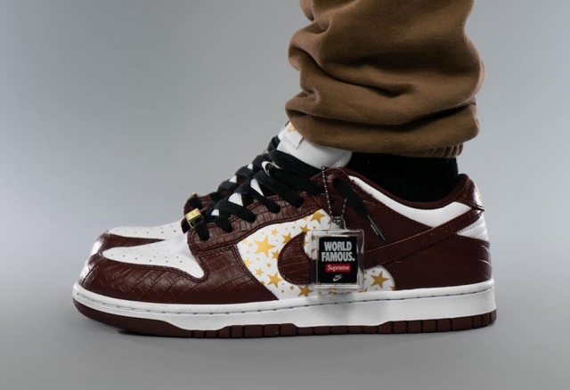 supreme x sb dunk 全新上脚图曝光!棕色鳄鱼皮也太高级了!