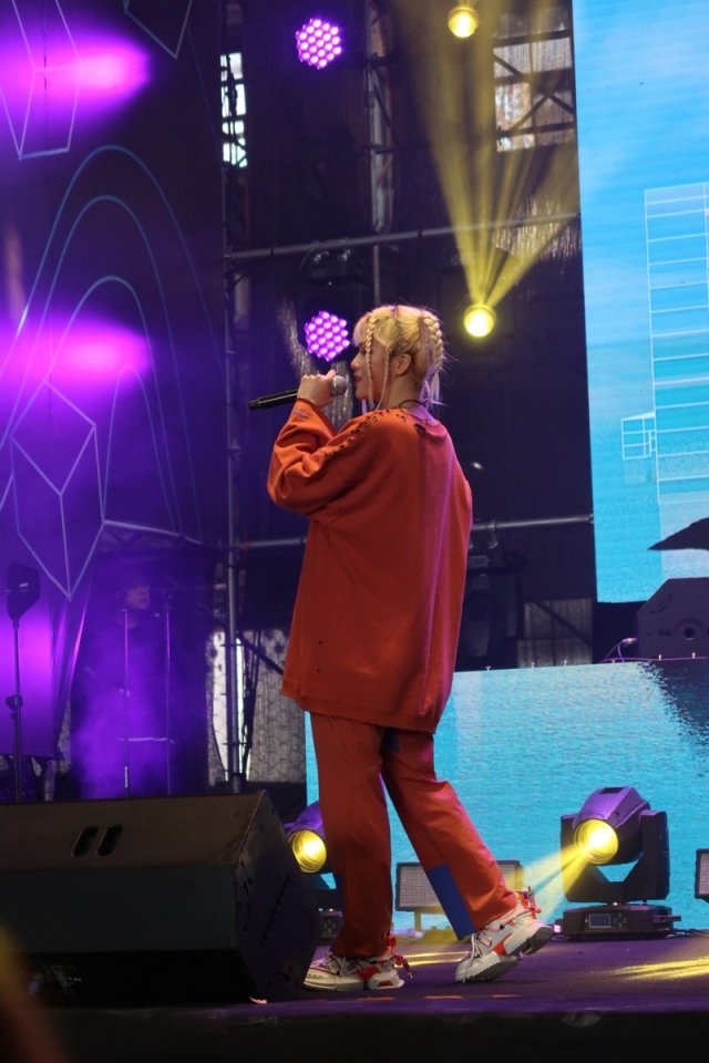 王嘉尔马思唯坐镇的宝藏综艺满屏都是球鞋小姐姐