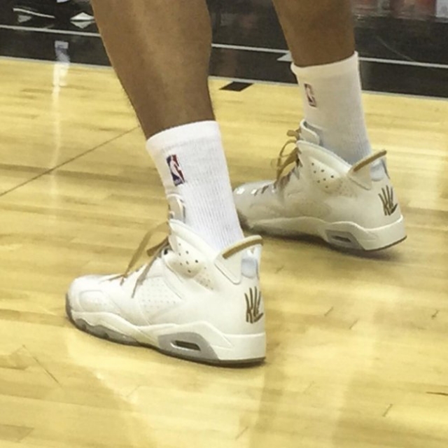 air jordan 6 "the claw" pe 战靴,这也是伦纳德生涯历史上首款 aj 正
