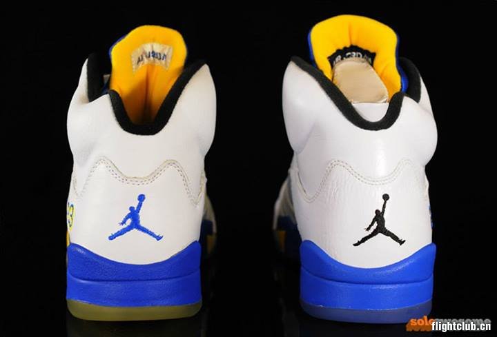 aj5 AJ5蓝尼 2000 年和 2013 年 Air Jordan 5 ＂Laney＂ 对比照片