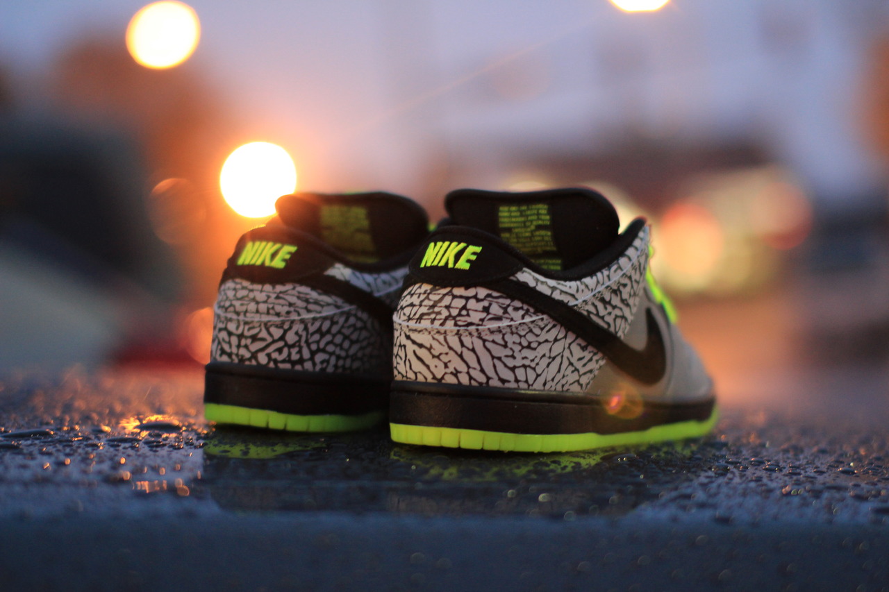 Nike SB Dunk Low x DJ Clark Kent “112” 高清图赏球鞋资讯FLIGHTCLUB