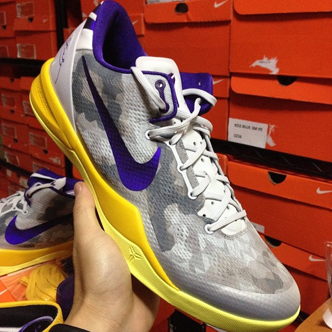 科比 科比战靴球员版 Kobe 8 System 黄蓝灰 PE 实物曝光
