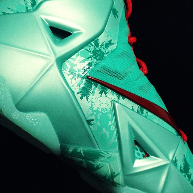 LBJ11,lbj LBJ11圣诞 LeBron 11 ＂Christmas＂ 圣诞配色高清细节图赏