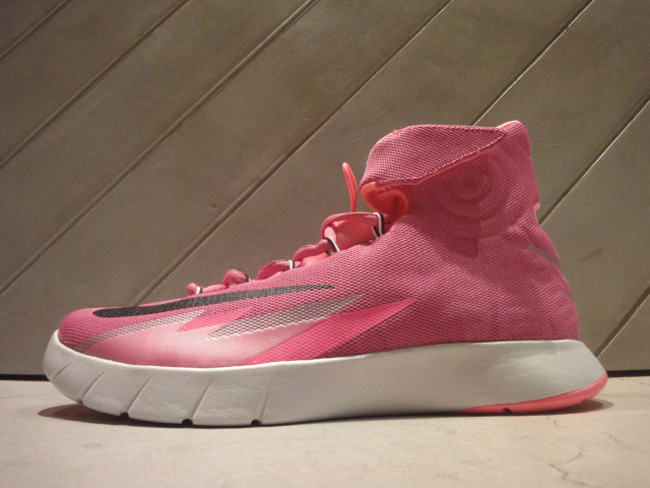 Nike Zoom Hyperrev,Hyperrev乳腺癌 630913-601 Nike Zoom Hyperrev ＂Kay Yow＂ 乳腺癌配色更多图赏