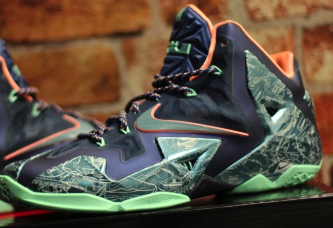 Nike,LeBron,11,私人定制“镭 LBJ11 Nike LeBron 11 镭射版定制鞋款实物图赏