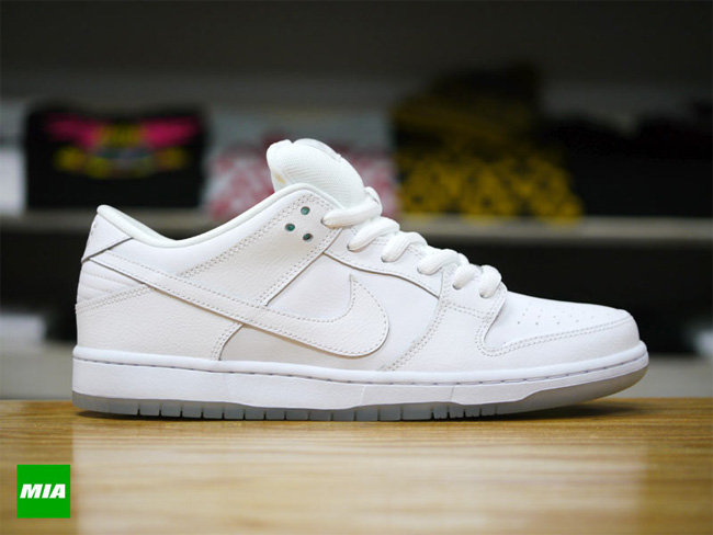 Dunk SB Low,滑板鞋  Nike Dunk SB Low Pro 全白配色高清图赏