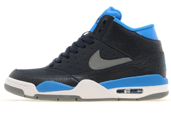 Nike Air Flight Classic  Nike Air Flight Classic 2014 年新色曝光