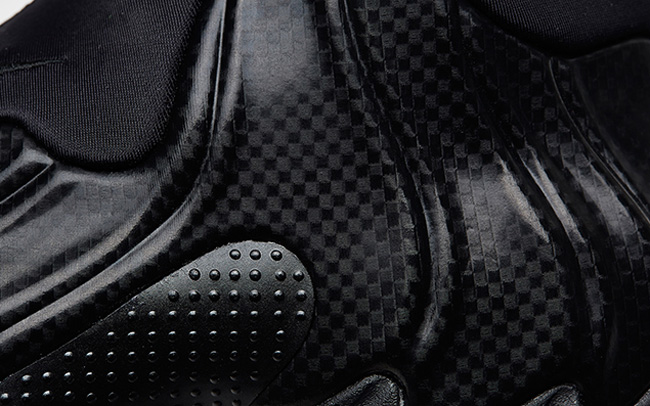 Nike Air Flightposite 2014,Car 642307-001 Nike Air Flightposite 2014 “Carbon Fiber” 官图发布